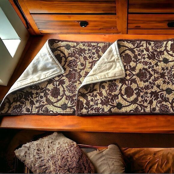 2 Placemats  l Brown/Tan l Embroidered l EUC - Picture 1 of 8